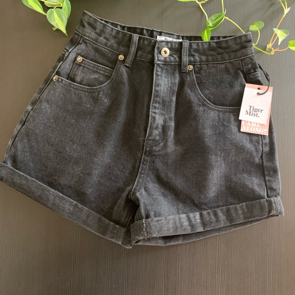 SOLD! Tiger Mist. High Wasted Shorts!